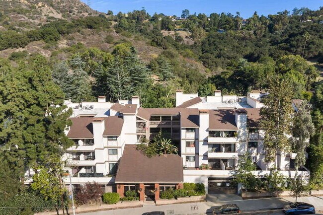 Building Photo - 3480 Barham Blvd