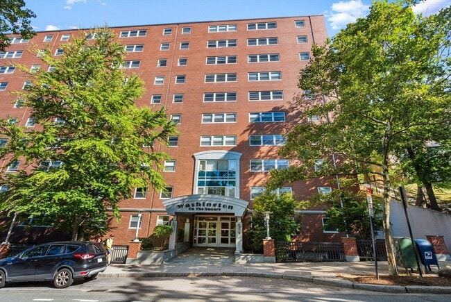 Building Photo - 1600 Beacon St