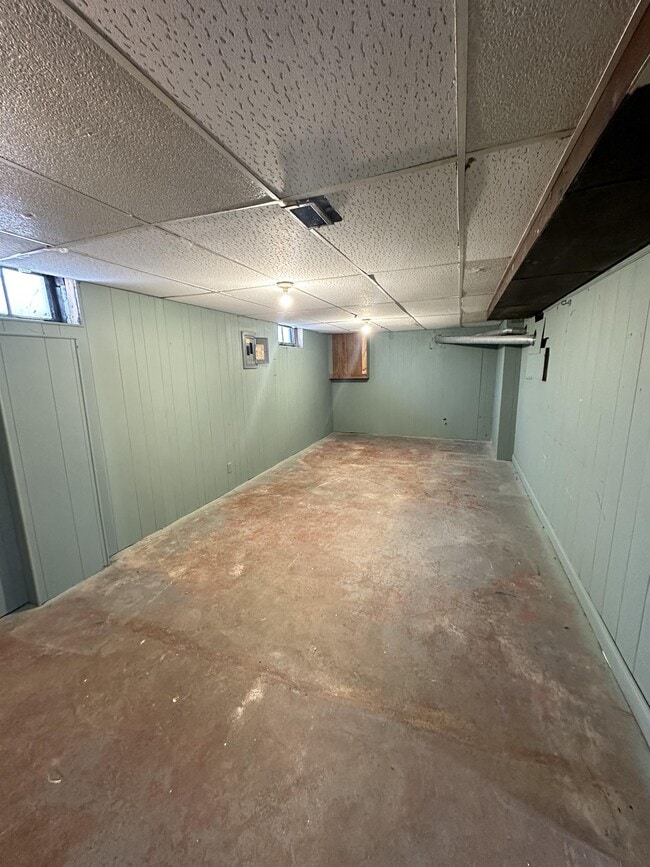 Building Photo - 1621 Bruner St