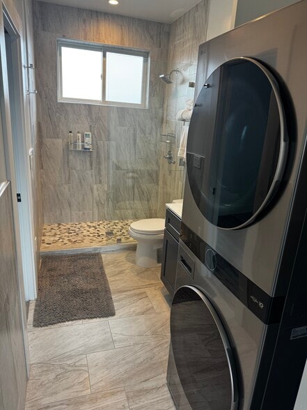 Building Photo - 135 Burlington Dr