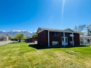Building Photo - 40 N Talbot Dr E
