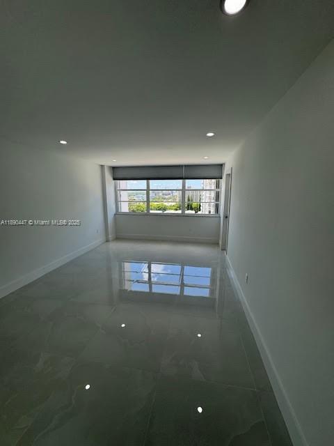 Building Photo - 18021 Biscayne Blvd