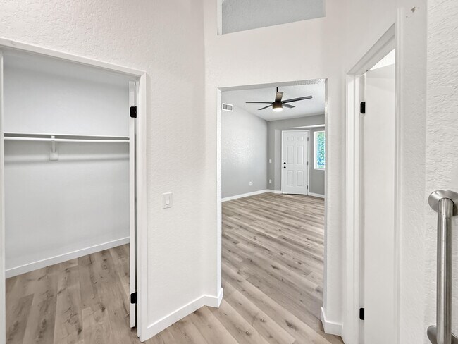 Building Photo - 69736 Cypress Rd