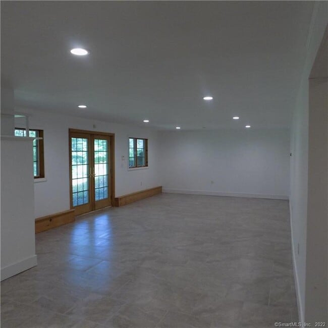 Building Photo - 64 Big Bear Hill Rd