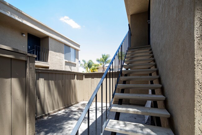 Building Photo - *2 WEEKS FREE!* El Cajon 2 BR w/ Parking, ...