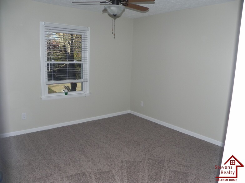Building Photo - 54 Big Springs Cir
