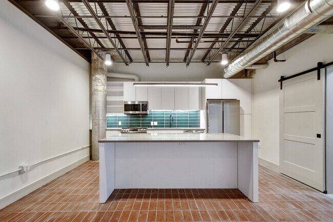 Building Photo - 215 Coca-Cola Pl