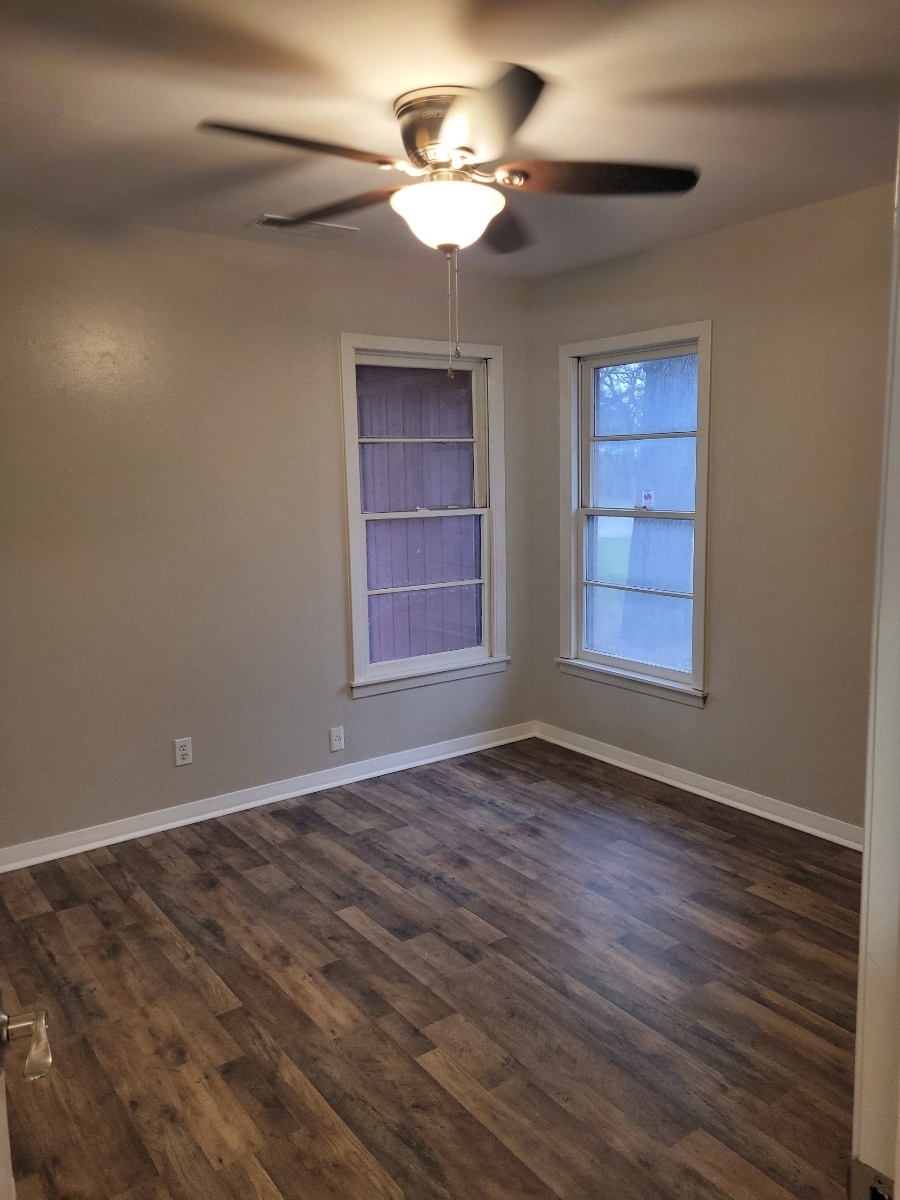 Building Photo - 3717 Springdale rd