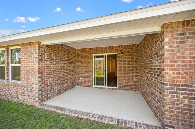 Building Photo - 21750 Sutherland Cir