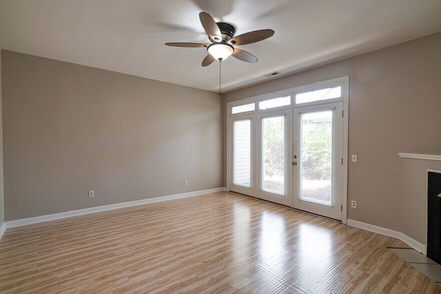 Building Photo - 5813 Wrightsville Ave