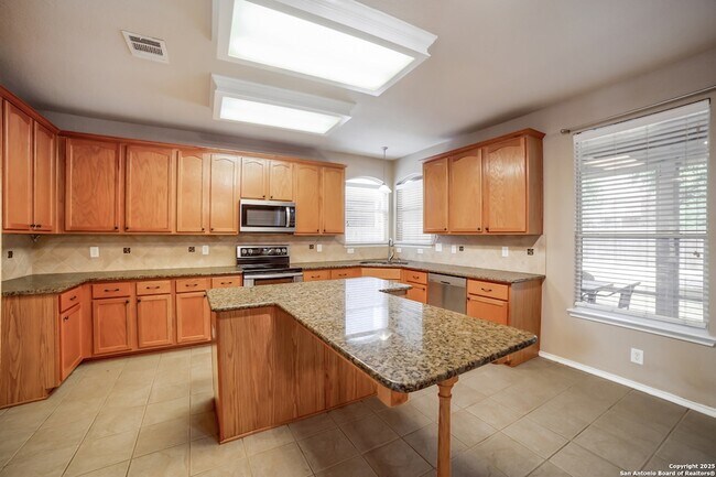 Building Photo - 2629 Hansel Heights