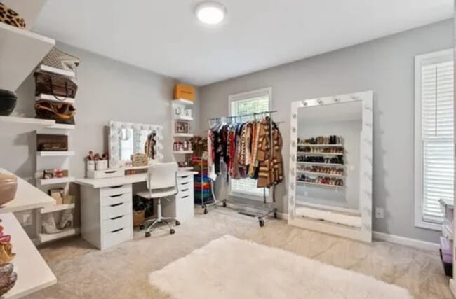 Building Photo - 125 Foxrun