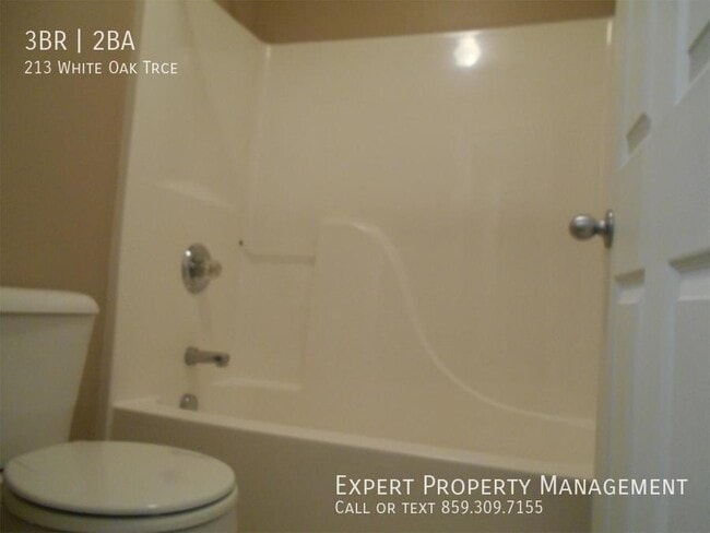 Building Photo - 213 White Oak Ter