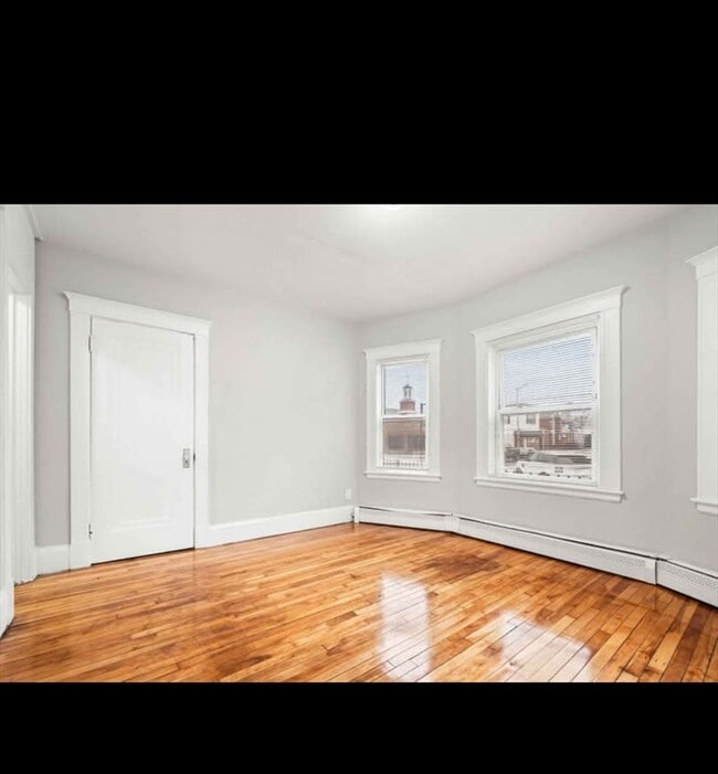 Building Photo - 2 Kingsley Terrace