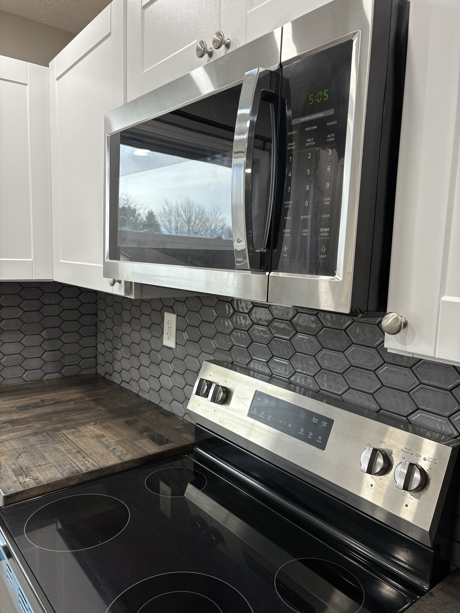 Building Photo - 3140 Springmill West Rd