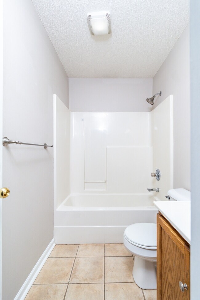 Building Photo - 836 Duchess Way