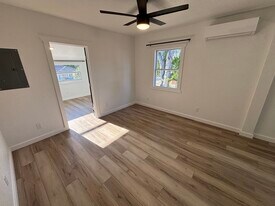Building Photo - 150 S Nekoma Ave