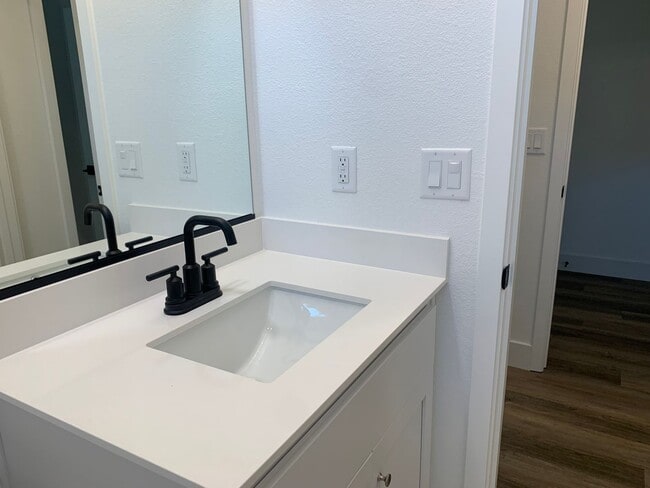 Building Photo - Brand NEW 4 bedroom 1 story home Rancho Co...