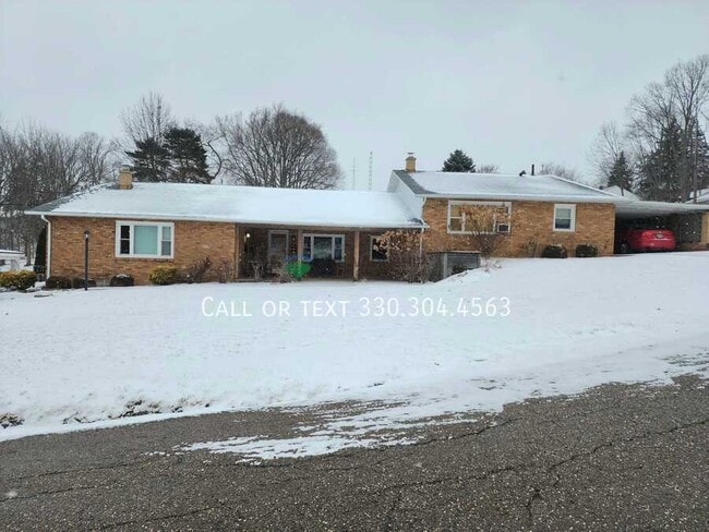 Building Photo - 1107 Field St NW