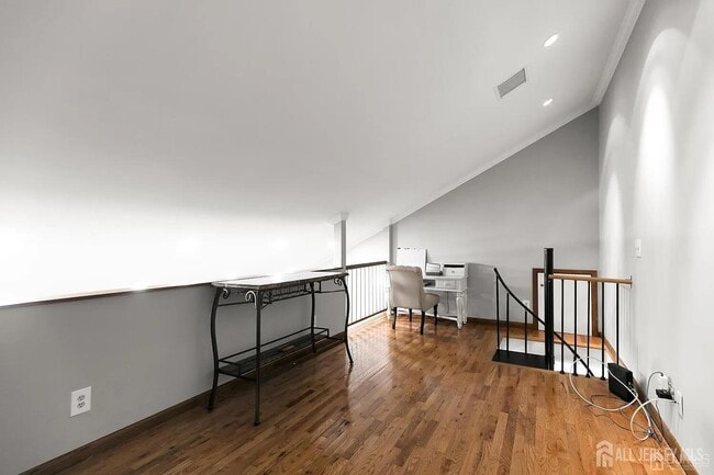 Building Photo - 1111 Harbour Club Dr