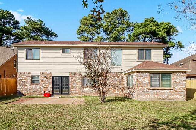 Building Photo - 10015 Waving Fields Dr
