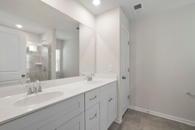 Building Photo - This 3-Year-Old Home with 4 Bedroom 2.5 Baths
