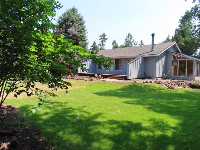 Building Photo - 61591 SE Orion Dr