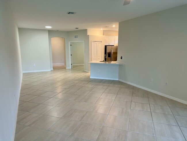 Building Photo - 1696 Alameda Dr