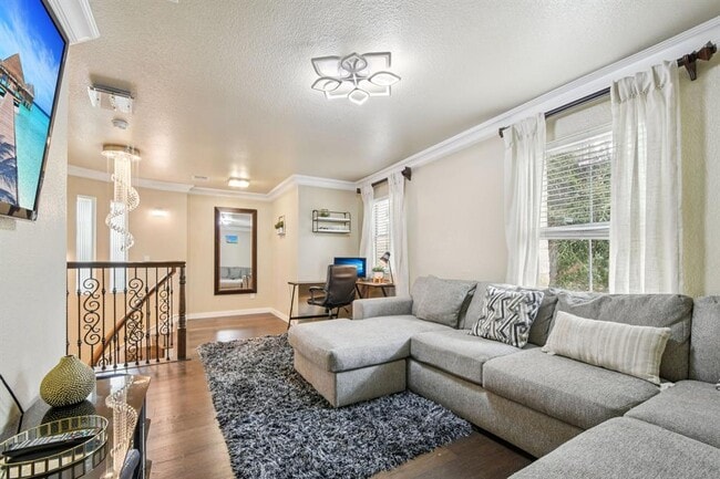Building Photo - 18205 Great Falls Dr