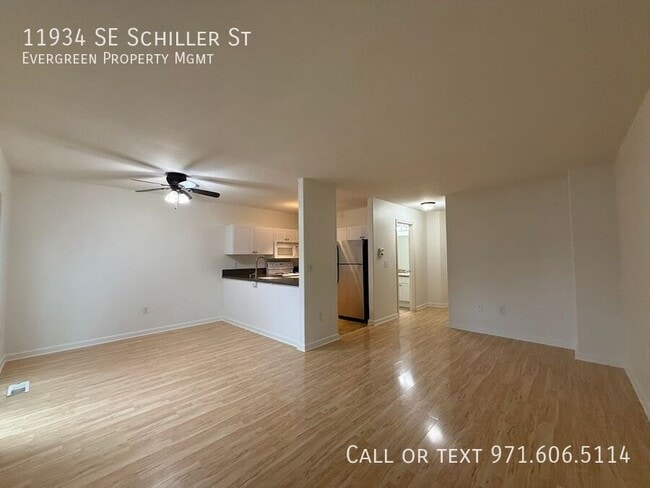 Building Photo - 11934 SE Schiller St