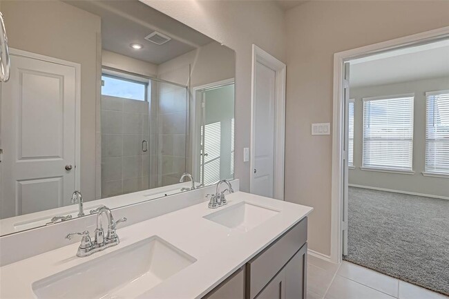 Building Photo - 8910 Oak Ivy Ln