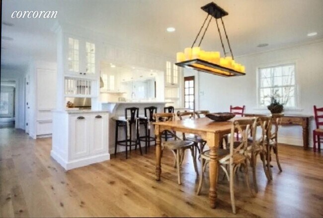 Building Photo - 2782 Montauk Hwy