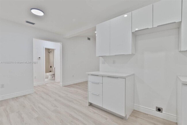 Building Photo - 583 NW 47th Terrace