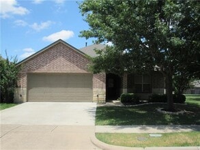 Building Photo - 4411 Shady Elm Dr