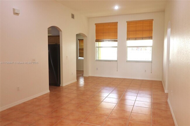 Building Photo - 2865 SW 139th Ave