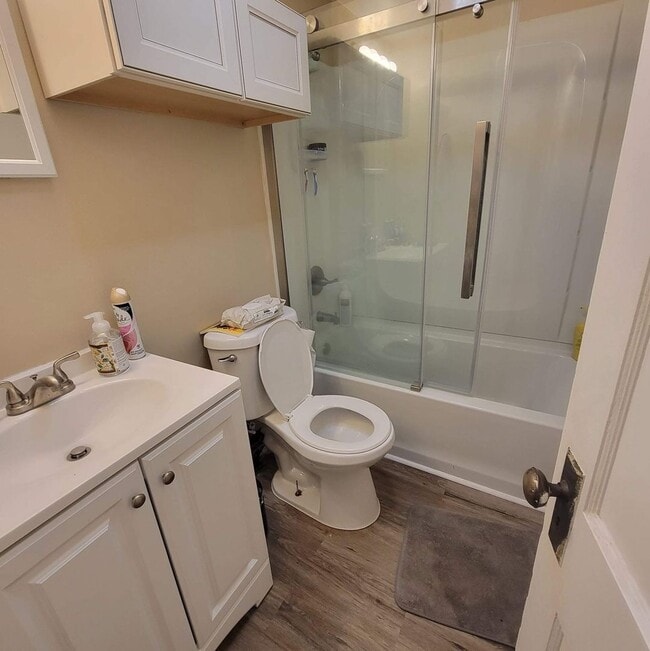 Building Photo - 55.5 Main St