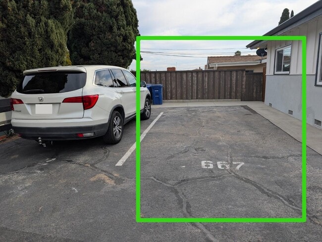 Building Photo - 665-669 Townsite Drive - 667 Townsite Dr