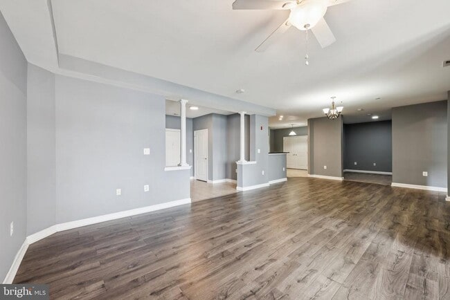 Building Photo - 440 Belmont Bay Dr