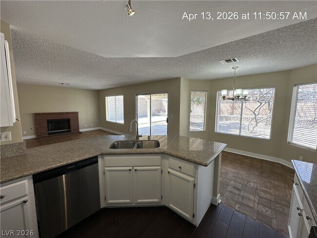 Building Photo - 115 Hanover Dr