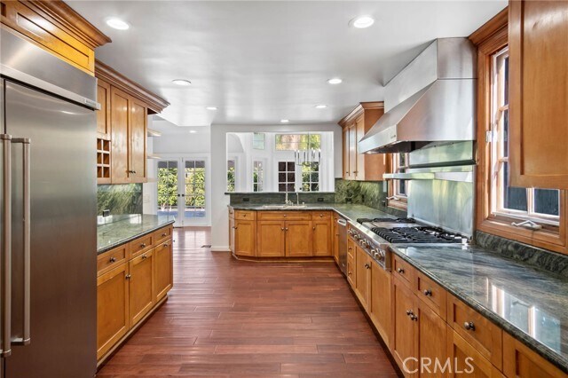 Building Photo - 4800 Brewster Dr