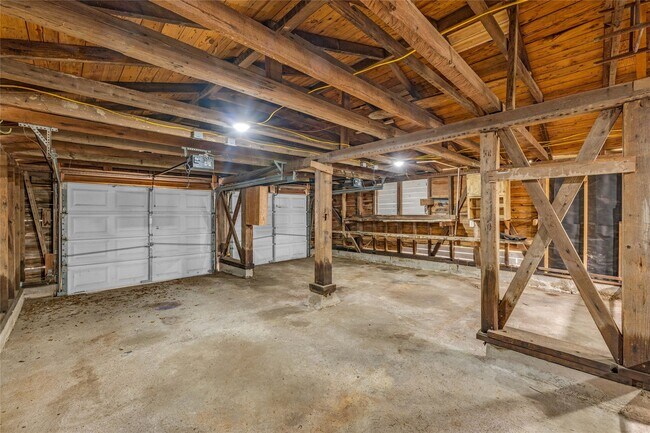 Building Photo - 1525 25th St