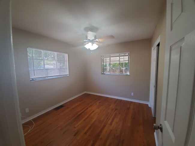 Building Photo - Two Bedroom House with carport