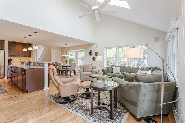 Building Photo - 72 Windward Way