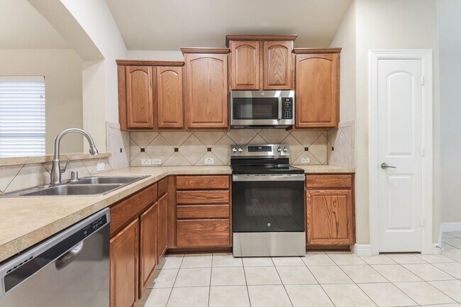 Building Photo - Recently Renovated 3 Bedroom Home for Rent in Little Elm | New Premium Flooring + Open Floor Plan