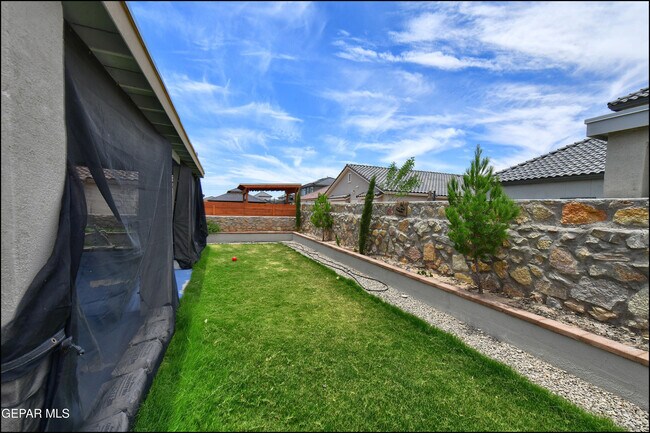 Building Photo - 917 Odle Pl