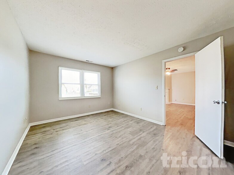 Building Photo - 5147 S Orth Dr