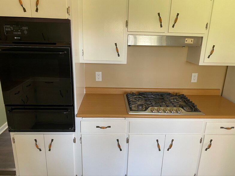 Building Photo - 4152 Sawyer Rd