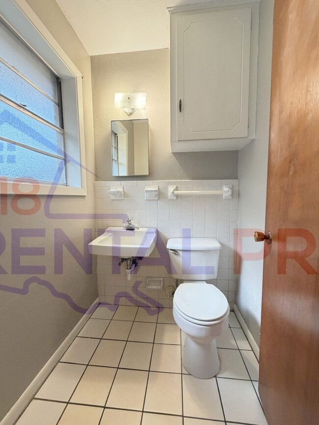 Building Photo - 3 Bed 1.5 Bath Home in Ruston!