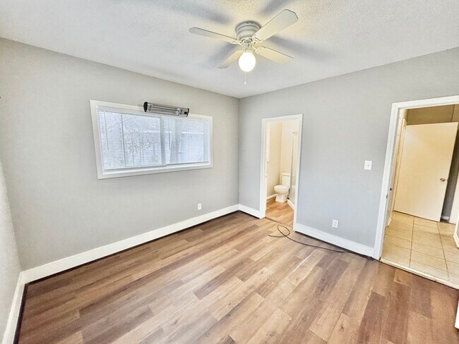 Building Photo - 3338 Coleman Ave