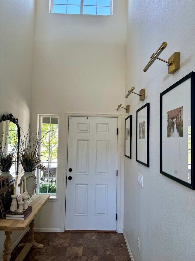 Building Photo - 3454 Godwit Dr